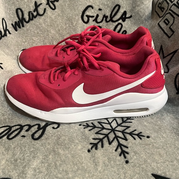 Nike lightly used Pink Air Max Oketo women’s size 11 with box - Picture 2 of 9